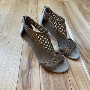 Donald Pliner Verona Mid Heel Woven Basketweave Leather Upper Open Toe Sandals